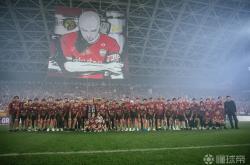 欧宝手机下载巴黎圣日耳曼五连胜继续领跑积分榜，波尔图主帅陷下课危机！的简单介绍